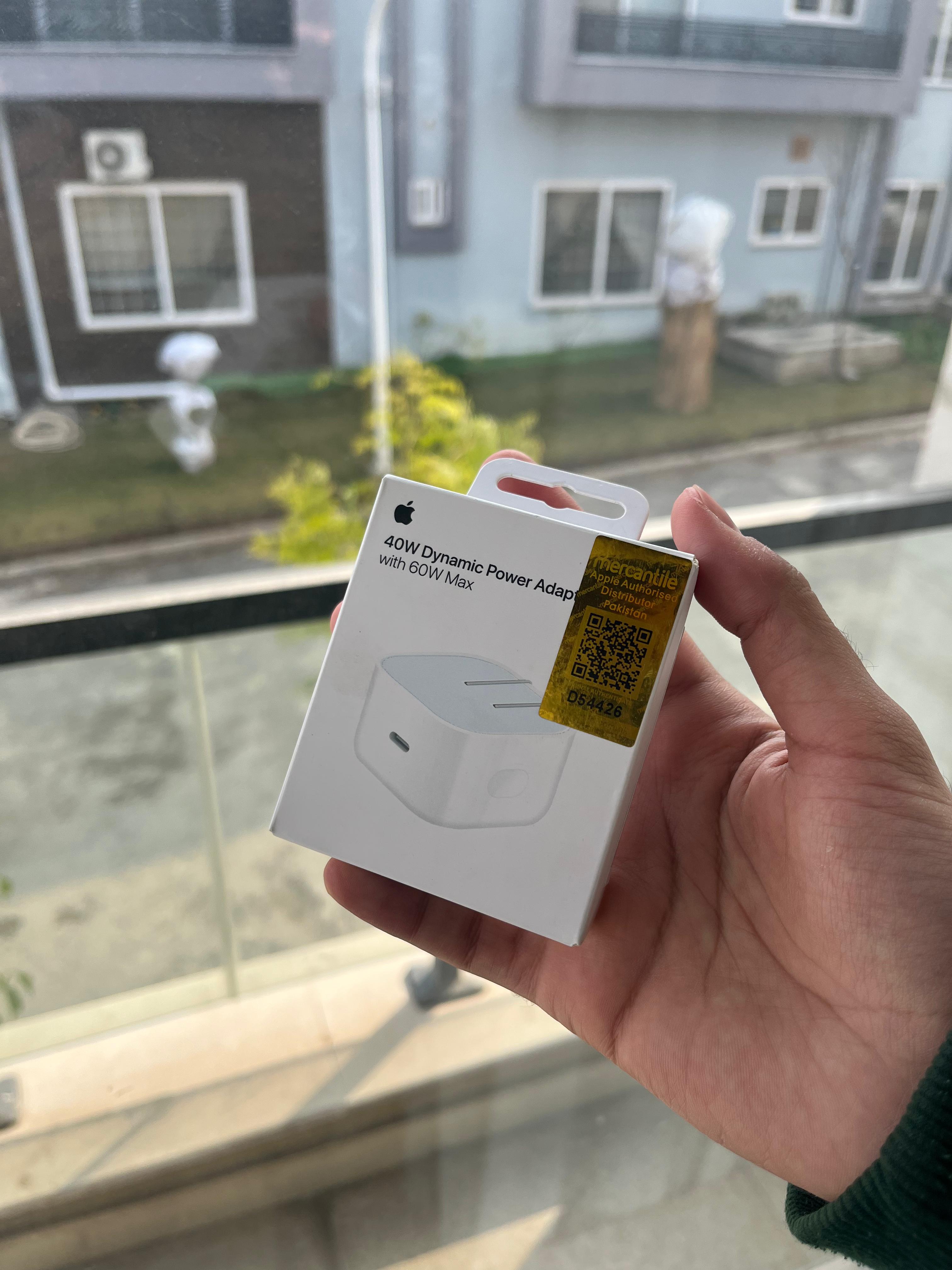Apple 40W USB-C Fast Charger Pakistan – Original MacBook & iPhone Charger