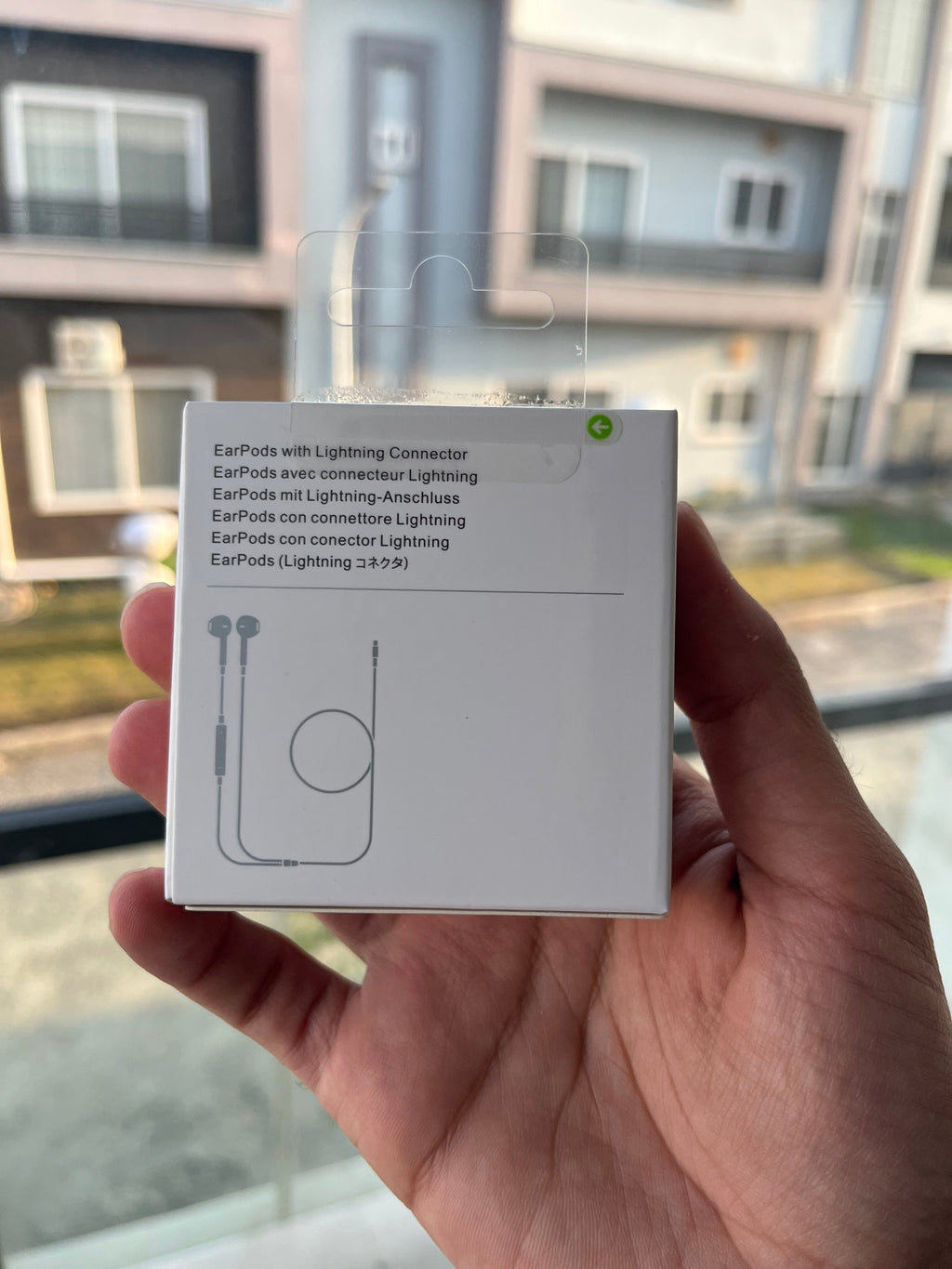 Apple EarPods Original Quality | HD Sound & Mic | Fast Delivery Across Pakistan