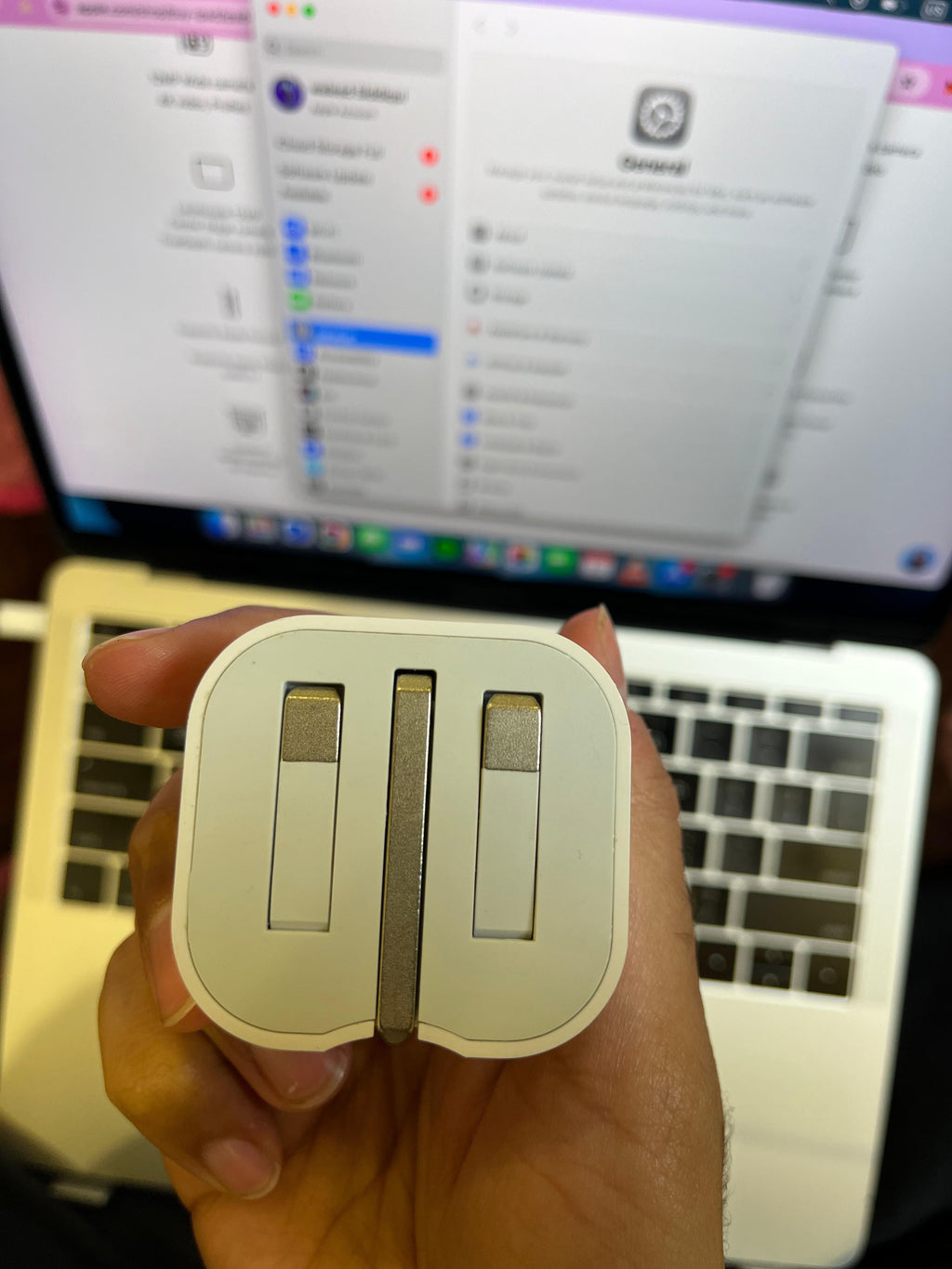 Apple 20W USB-C Fast Charger Pakistan – Original iPhone Charger